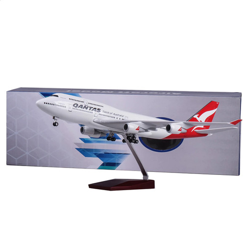 AJB - 1/150 Qantas 747 Diecast Plane w/LED's