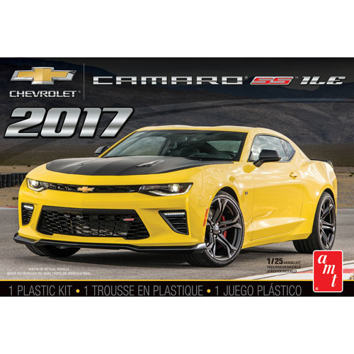 AMT 1/25 2017 Chevy Camaro SS 1LE Plastic Model Kit