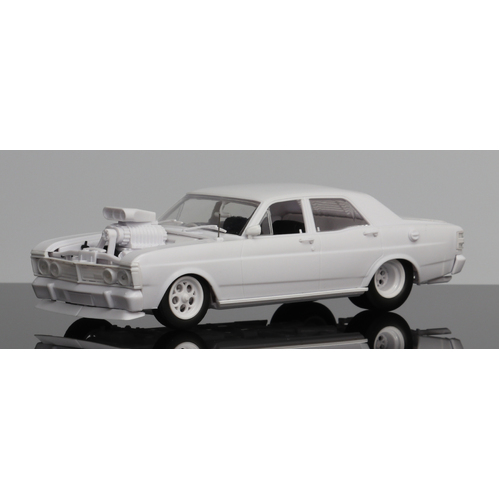 DDA - 1/24 Plastic Kit Custom Slammed XY GTHO Ford - Sealed Body Opening Bonnet w/Engine  - DDA243K