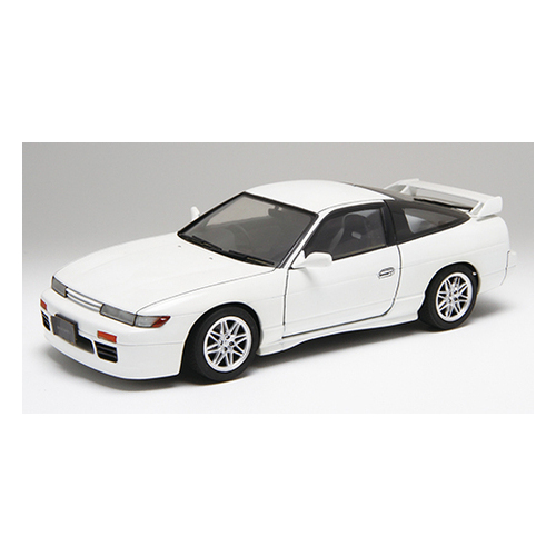 Fujimi 1/24 Nissan New Sileighty S13 RPS13 (ID-67) Plastic Model Kit [04640]