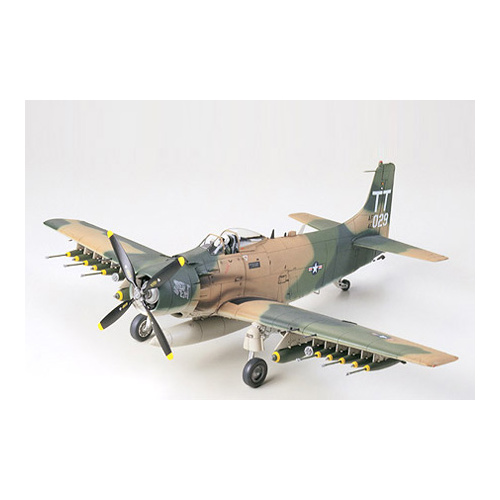 Tamiya - 1/48 A-1J Skyraider U.S. A-1