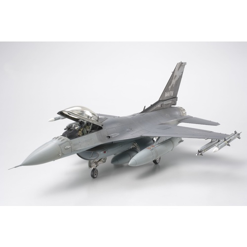 1/48 F-16C Block 25/32